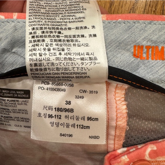 Men’s Floral Pattern Dockers Shorts - Picture 4 of 4